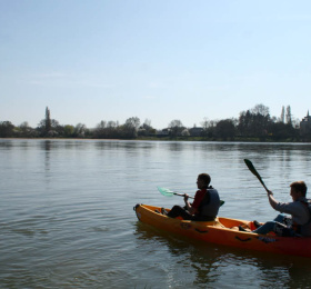 Stage - Kayak
