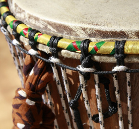 Sabar sénégalais avec takarnasse